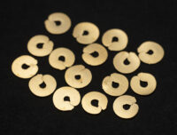 size 9 gold pailettes 1 gm